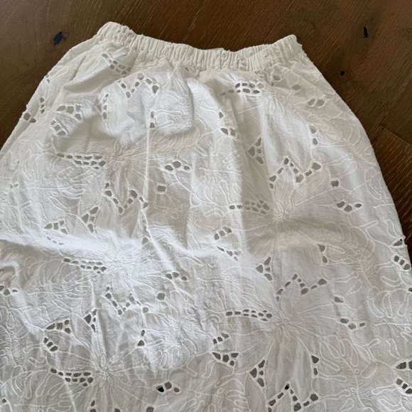H&M Midi Skirt with Eyelet Embrodery - Picture 8 of 10